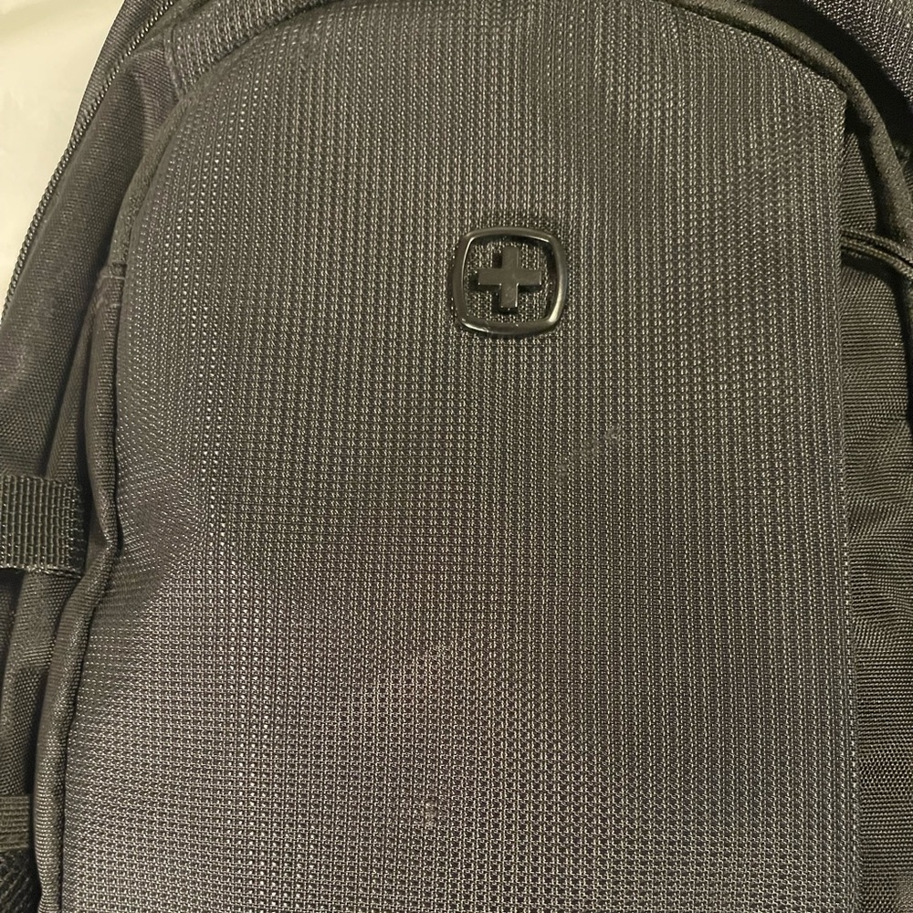 SWISSGEAR CITY BACKPACK -